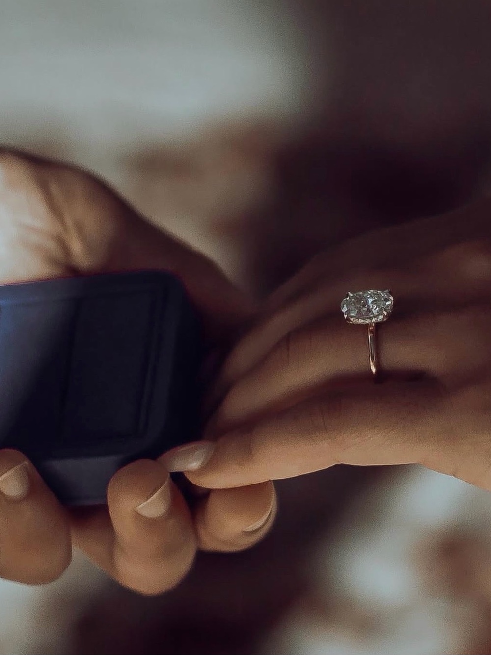 Elegant Solitaire Lab Grown Diamond Ring in 18k Gold